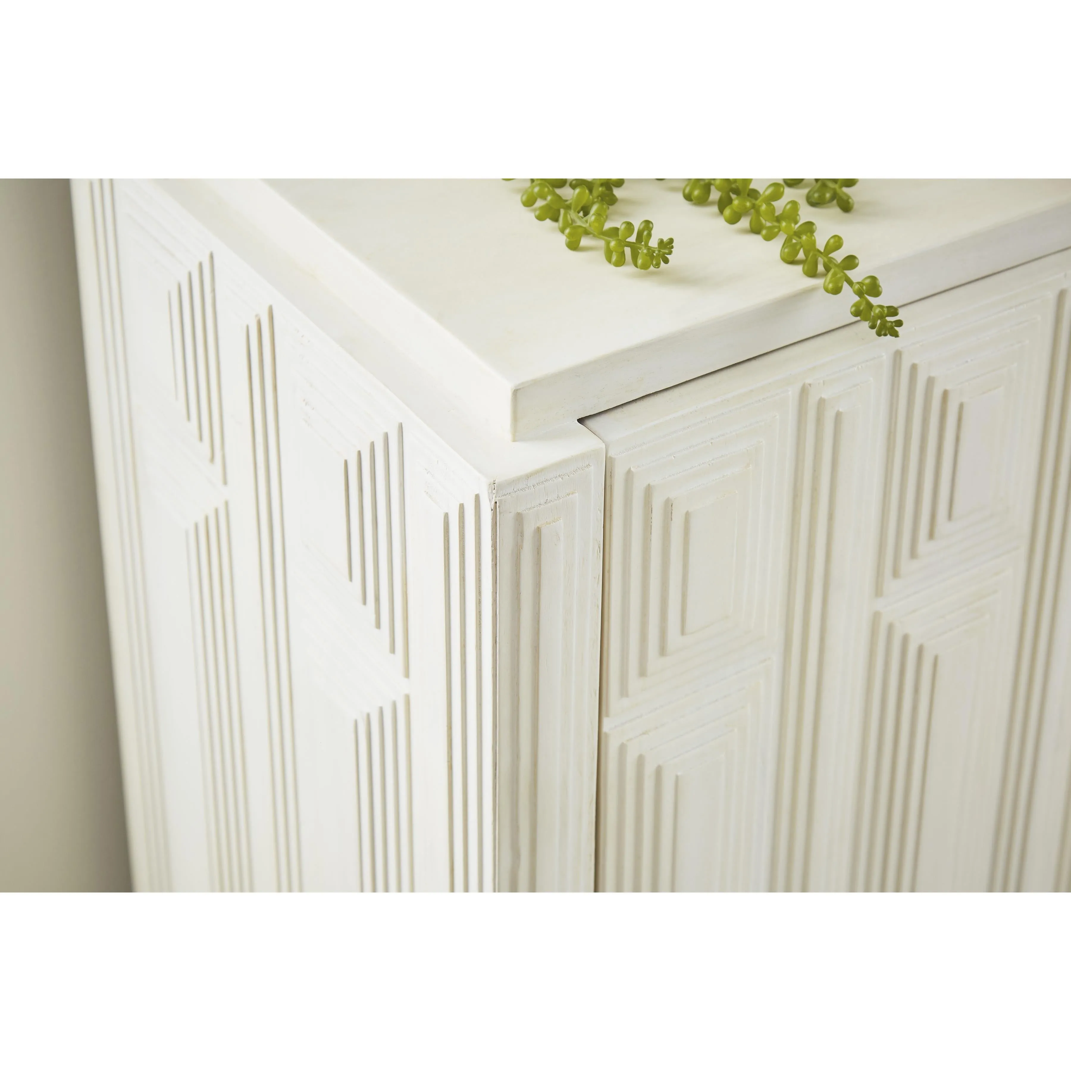 Signature Design by Ashley Ornawel A4000569 Accent Cabinet